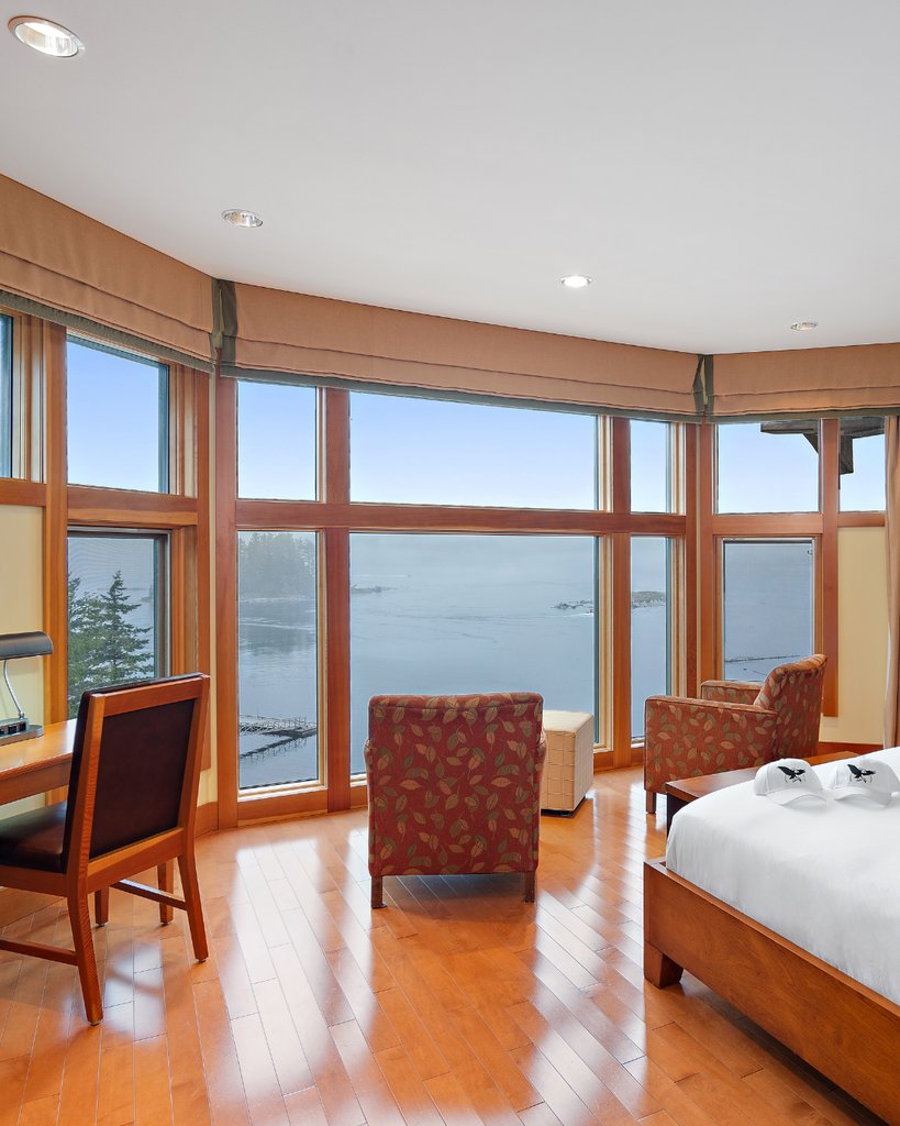 Ocean views from your bed. Nature at your doorstep.
The best part? All meals, appetizers, refreshments, house wine &amp; beer — included. 🍽️🍷

#SonoraResort #RelaisChateaux #WelcomeToWild #AllInclusive #LuxuryEscape #ExploreBC #GreatBearRainforest