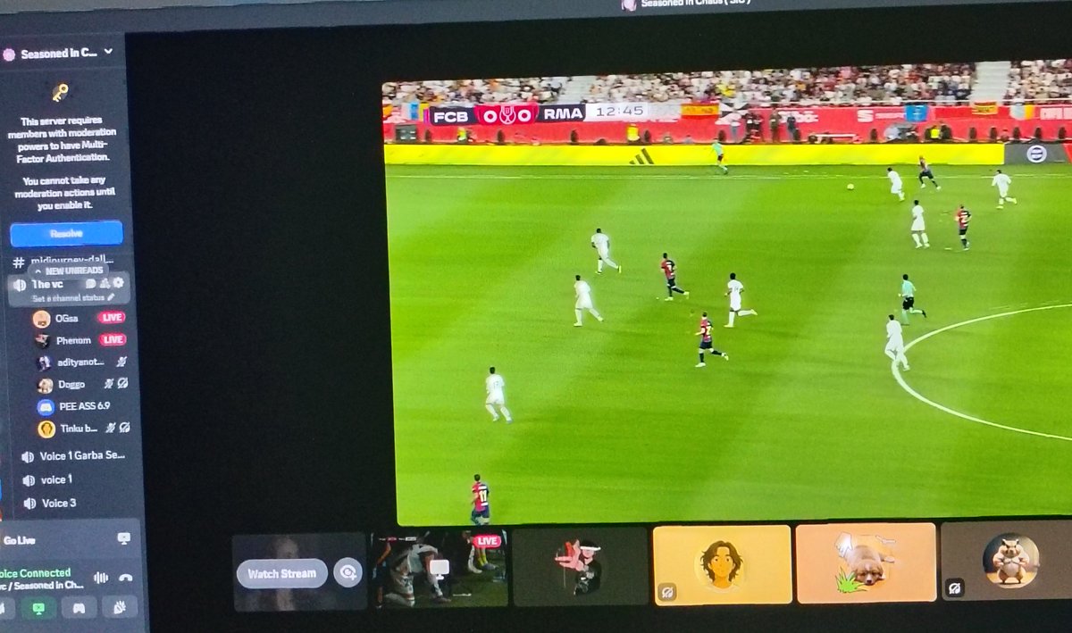 El Clasico Watch Party with discord friends 😎
#ElClásico #CopaDelRey