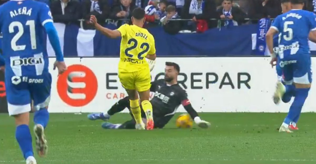 1921warriors's tweet photo. Mano // No mano

#Alaves #BarcelonaRealMadrid https://t.co/WvkMvaEuB0