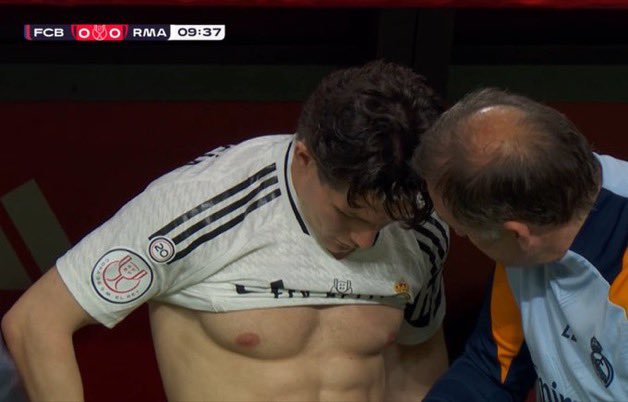 rocachonda's tweet photo. *Viendo el fútbol por la trama*

La trama: https://t.co/uJjfaJerFR