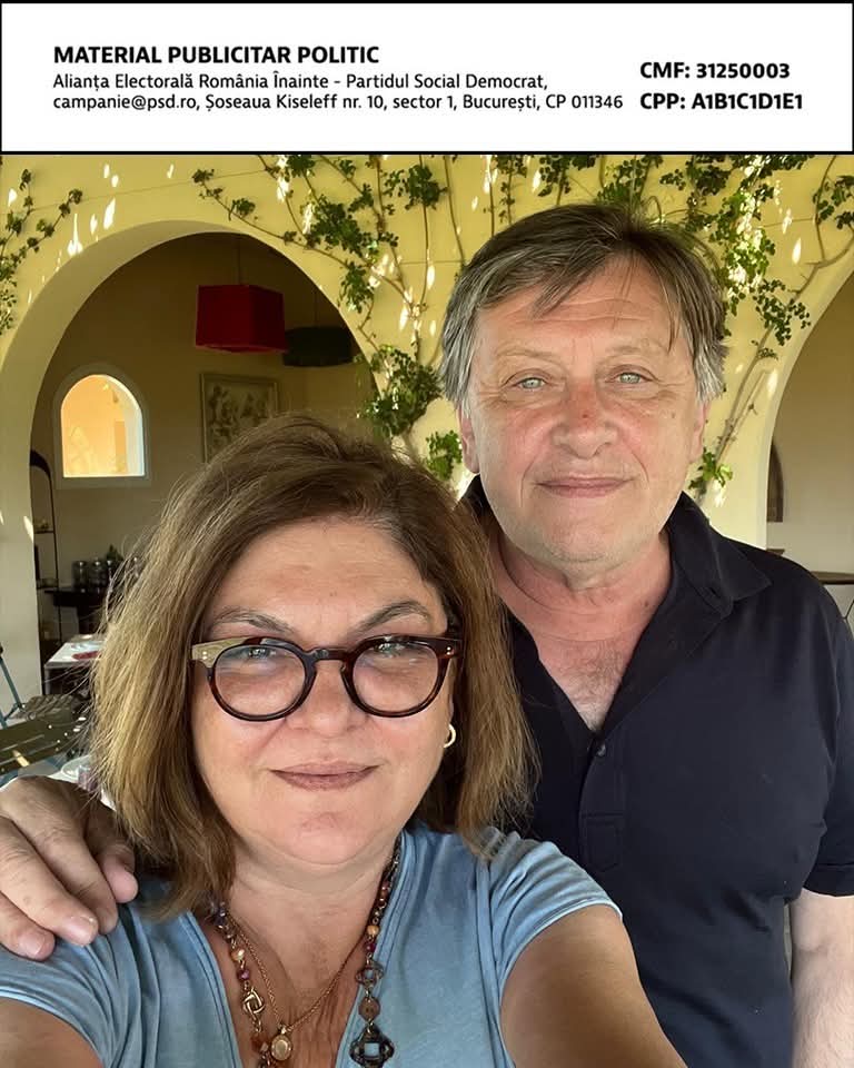 emgot88's tweet photo. Family lovely moments 💝 (#Crin shared on instagram photos with his family)
-my vote goes to #CrinAntonescu🗳🇷🇴✌️- https://t.co/Sdb0K2YTHZ