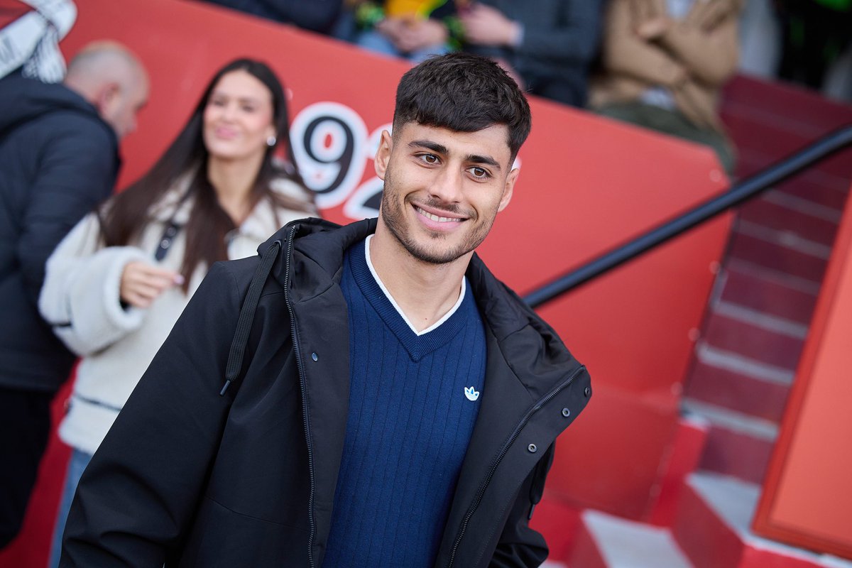 Club Deportivo Mirandés (@cdmirandes) on Twitter photo ❤️ Dos amigos que no quisieron perderse el derbi en #Anduva
🤩 ¡Qué bueno veros <a href="/_JuanluSanchez/">Juanlu_Sanchez</a> <a href="/carlos7atm/">Carlos Martin</a>! ❤️ Dos amigos que no quisieron perderse el derbi en #Anduva
🤩 ¡Qué bueno veros <a href="/_JuanluSanchez/">Juanlu_Sanchez</a> <a href="/carlos7atm/">Carlos Martin</a>!