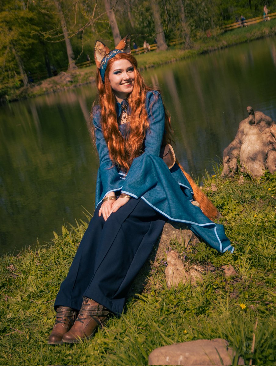 Feeling a little extra mischievous right now..
📷: luca_productions
Entire cosplay is handmade by me! :D
#geminitayfanart #hermitcraftfanart <a href="/GeminiTayMC/">GeminiTay</a>