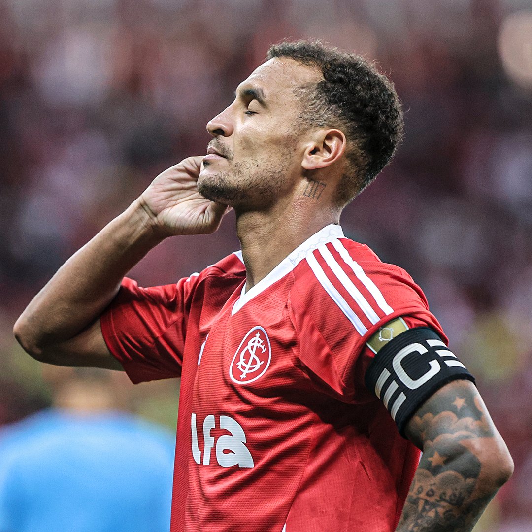 InterTimeLine's tweet photo. ⚽️ Três gols na mesma partida? Sem problemas!

🦶🏻 Três assistências na mesma partida? Sem problemas!

🎩 ALAN. PATRICK. SINISTRO. 🔟 https://t.co/1VNFVuYPYx