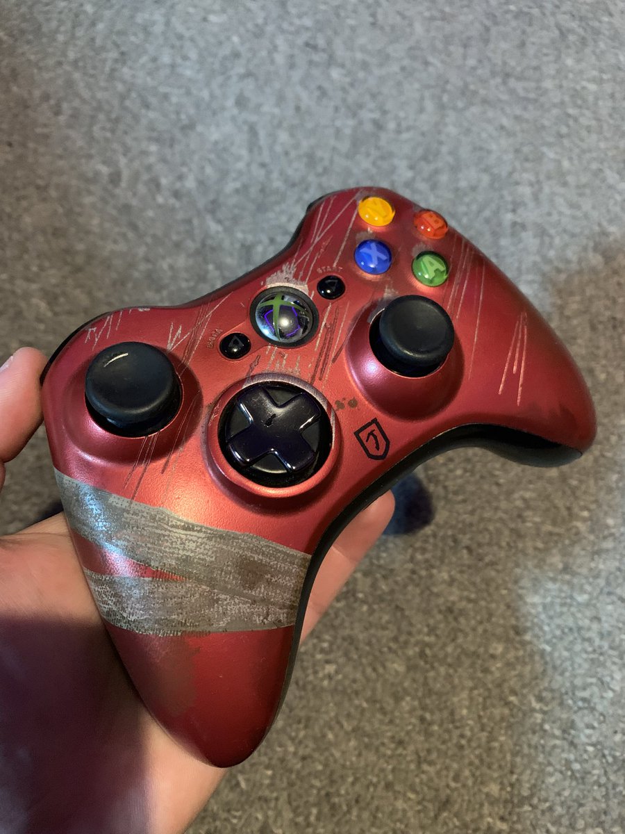 TheAbstaTrophy's tweet photo. Also found this bad boy in a CEX last week.
Didn’t even know there was a tomb raider controller. Not the greatest quality but I’m happy with it 🥰
#TombRaiderController https://t.co/doN95xmFpz