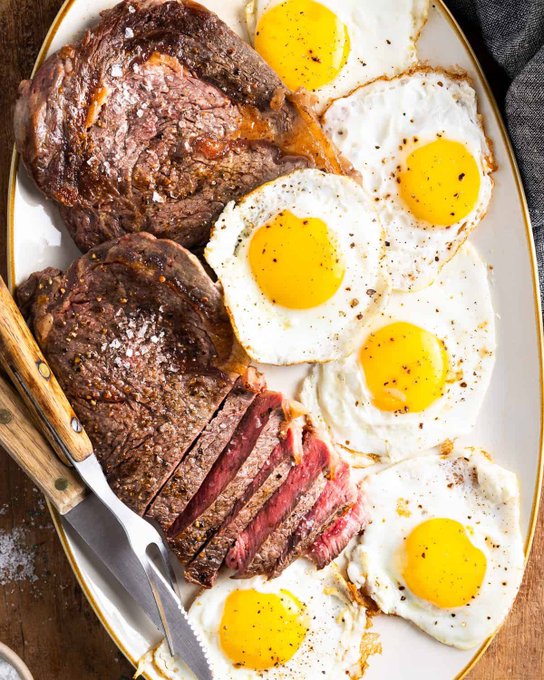 FoodPleaser's tweet photo. Steak and Eggs 🥩 🍳 https://t.co/1o0RKyCunQ