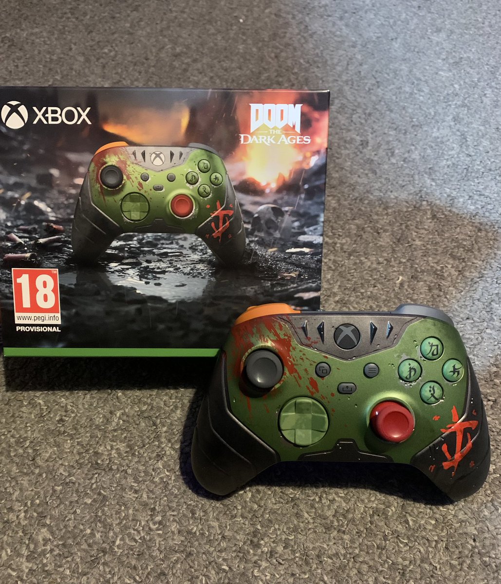 TheAbstaTrophy's tweet photo. Doom Xbox controller 😍
This is so cool!!
#DoomController https://t.co/V2fnXXTng2