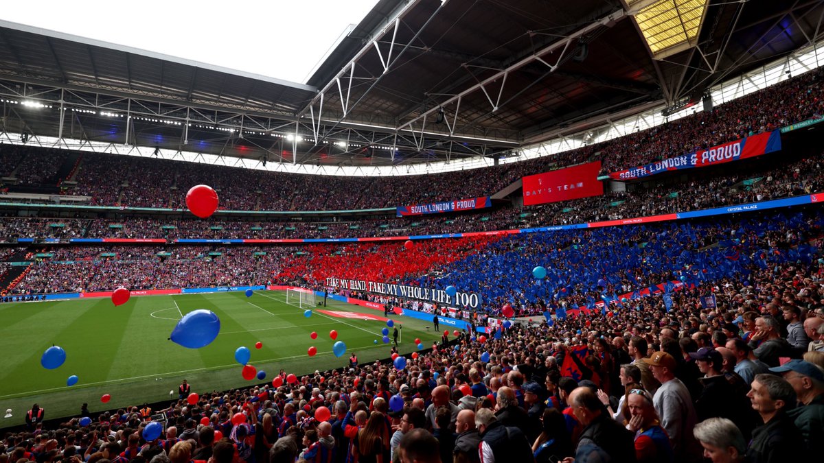 CPFC_GEO's tweet photo. Absolutely NOBODY does Wembley like Crystal Palace Football Club

#CPFC https://t.co/AVUnpj8qbS