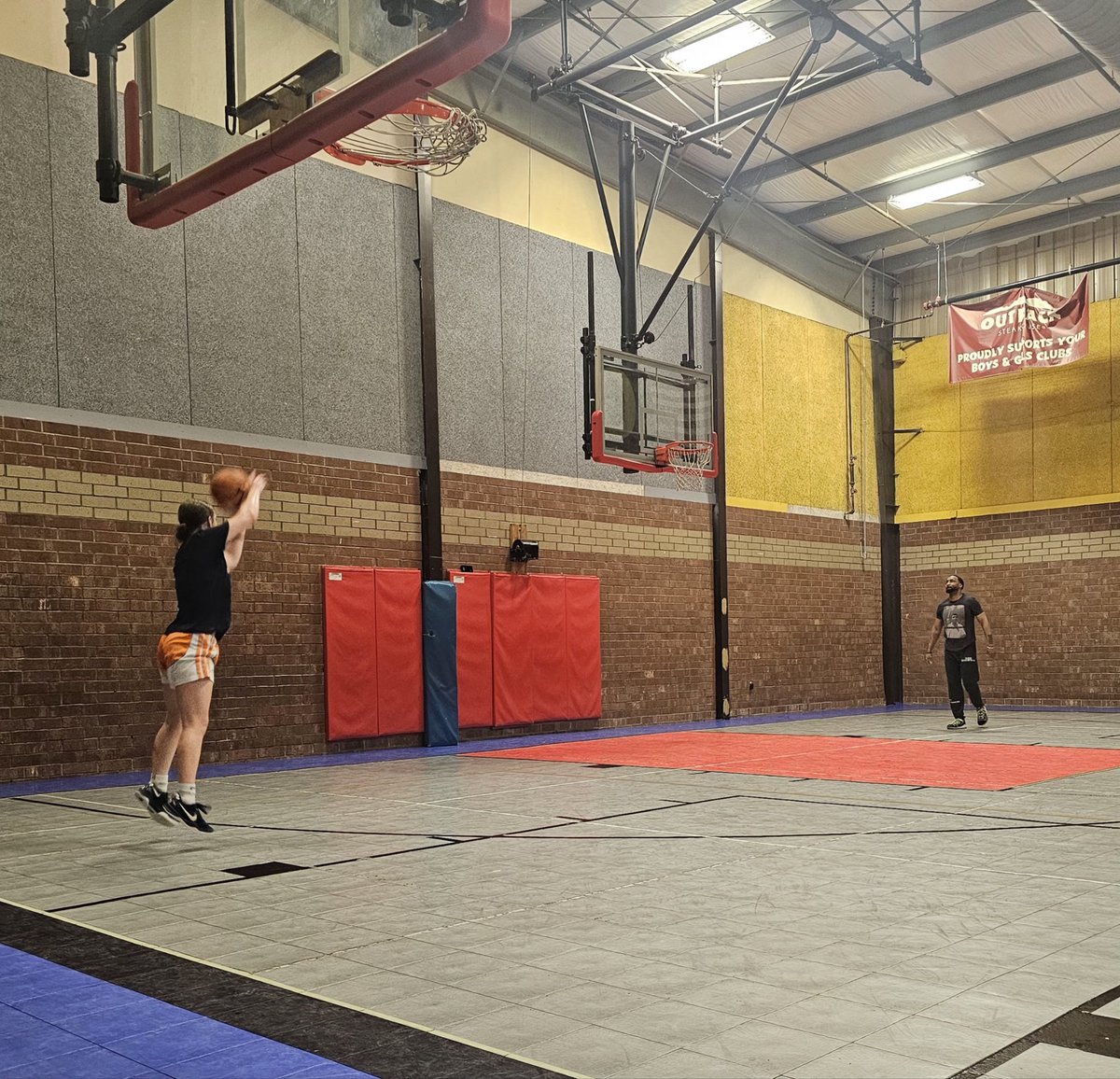 Kaydence Wisniewski (@ski_with_the_3) on Twitter photo Saturday morning, work in the lab with <a href="/weworkhoopshaun/">Shaun</a> Saturday morning, work in the lab with <a href="/weworkhoopshaun/">Shaun</a>