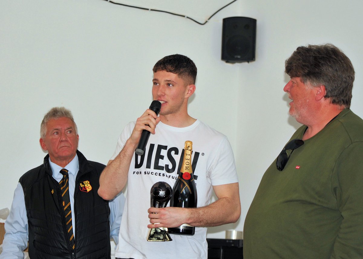 𝐒𝐔𝐏𝐏𝐎𝐑𝐓𝐄𝐑𝐒 𝐏𝐋𝐀𝐘𝐄𝐑 𝐎𝐅 𝐓𝐇𝐄 𝐒𝐄𝐀𝐒𝐎𝐍! 🏆 

A huge congratulations to goalkeeper Ronnie Hollingshead, who has been on loan from <a href="/WBA/">West Bromwich Albion</a> for the course of the campaign, who picks up the Supporters Player of the Season award for 24/25! 👏 

Well in, Ronnie! 🫶