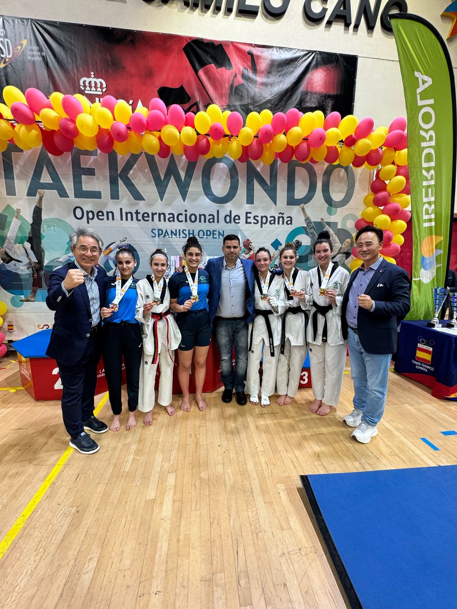IsmaelBernabal's tweet photo. La Federación Andaluza de Taekwondo sigue sumando éxitos en La Nucía. 
En la jornada de hoy, la selección andaluza Junior ha cosechado unos magníficos resultados:

•1º puesto en categoría Femenina
•2º puesto en la clasificación General
@DeporteAND
@Fataekwondo
@FAOlimpica https://t.co/Wj03YH4gN4