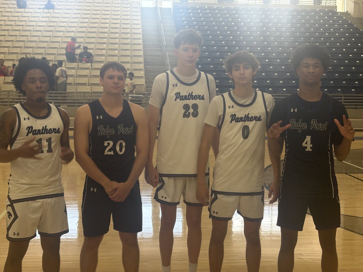 Great job representing ⁦<a href="/RPBoysBball/">Ridge Point Basketball</a>⁩ at ⁦<a href="/FBISDAthletics/">Fort Bend ISD Athletics</a>⁩ all star game!  ⁦<a href="/dorianhayes_/">dorian hayes</a>⁩ ⁦<a href="/NickOliveri412/">Nick Oliveri</a>⁩ ⁦⁦<a href="/SebastianSan_0/">Sebastian Sanchez</a>⁩ , Jordan Hill and game MVP ⁦<a href="/loganmenefee/">Logan Menefee</a>⁩
