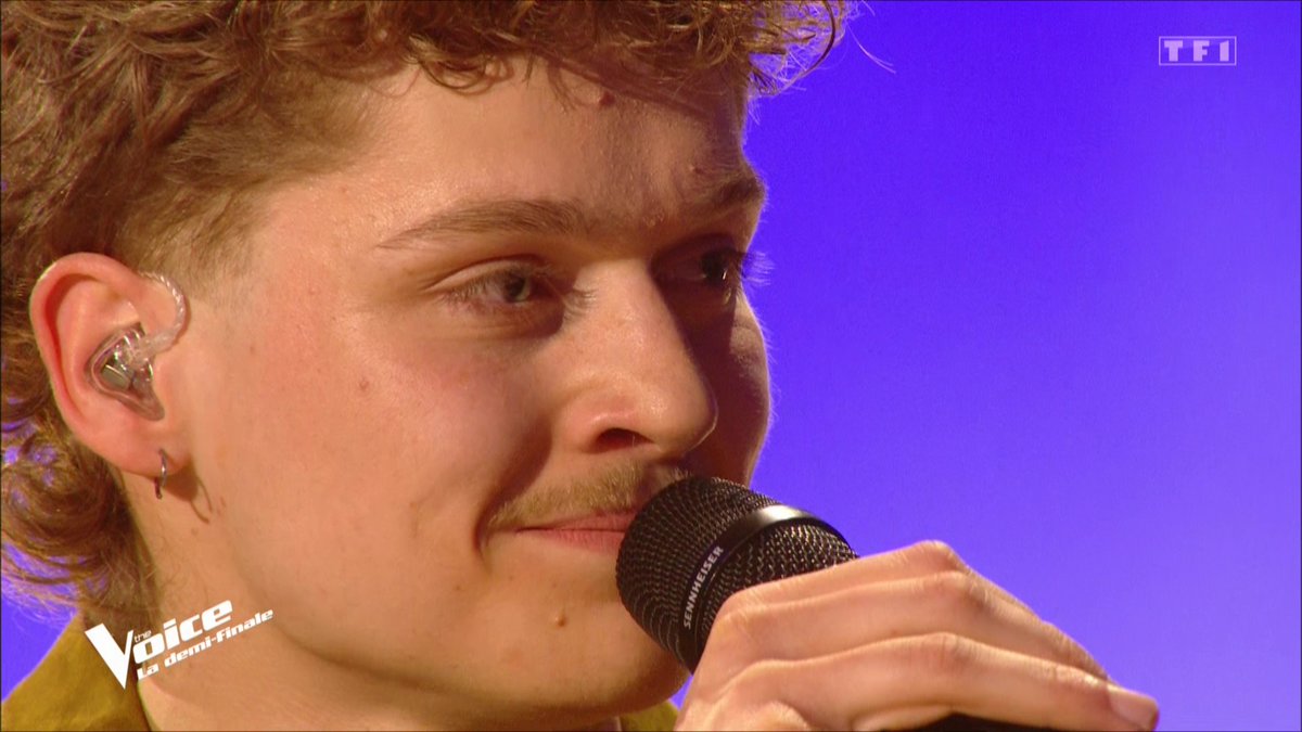 tweetolivier's tweet photo. #TheVoice Team Zaz #Neven sur "Ne me quitte pas" soirée Jacques Brel 
Belle prestation mais j'ai fait mon choix https://t.co/XCviPl8i0B