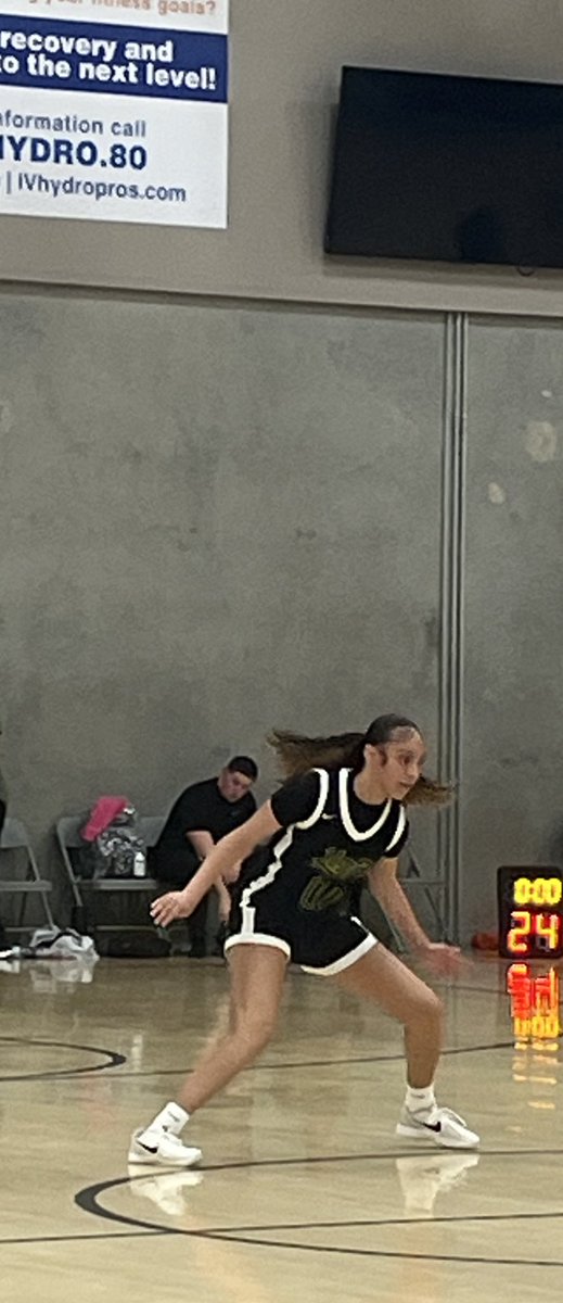 Jewlz💎 (@jewlzonthemic) on Twitter photo 🚨#HeartofTexasShowcase🚨
Tied up ball game 25-25 for Team Kidd
Aniyah Bruhn scores back to back.
<a href="/ACH_GBB/">Alamo City Hoops GBB</a> <a href="/PBRhoops/">Premier Basketball</a> <a href="/Ohio_Basketball/">OhioBasketball.com</a> #alamocityhoops 🚨#HeartofTexasShowcase🚨
Tied up ball game 25-25 for Team Kidd
Aniyah Bruhn scores back to back.
<a href="/ACH_GBB/">Alamo City Hoops GBB</a> <a href="/PBRhoops/">Premier Basketball</a> <a href="/Ohio_Basketball/">OhioBasketball.com</a> #alamocityhoops
