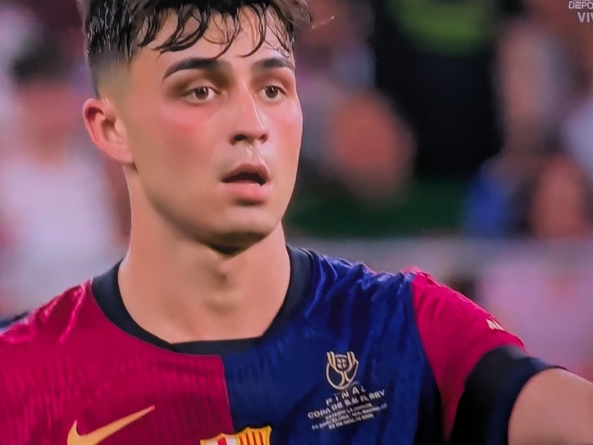 luism8989's tweet photo. Halftime! Barcelona leading due to a sensational goal by Pedri.

Overall really well done half by Barça, although the lead is slender, lots to like in that half. https://t.co/uZsEq8ywns