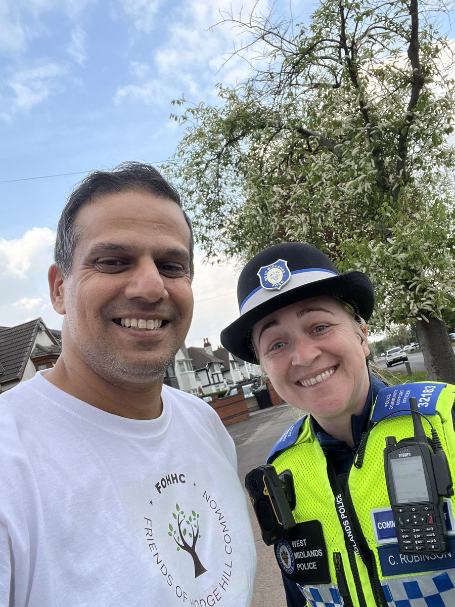 Great to meet our local PCSO Charlotte Robinson <a href="/HodgeHillWMP/">Hodge Hill Police</a> whilst patrolling her area. Charlotte will be attending one of our future meetings (meeting will be focused on safety around the common &amp; anti-social behaviour). Contact us at info@fohhc.org if you would like to attend