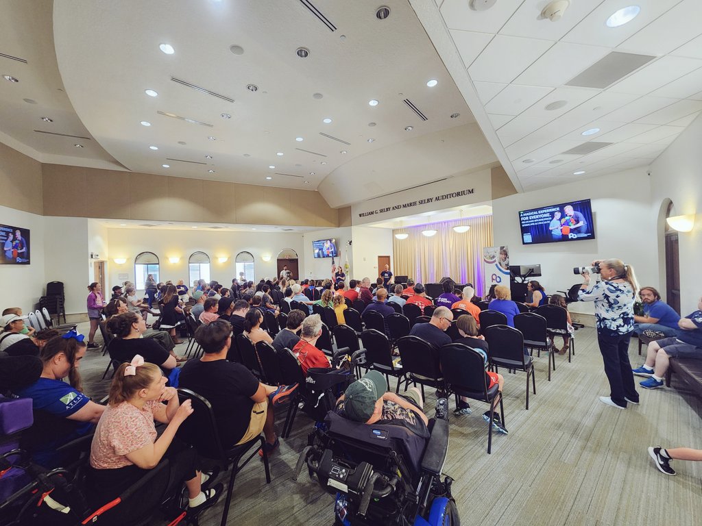 karangotpf's tweet photo. The Kevin Spencer- Magic is for everyone, sensory inclusive performance, had a full house today! There were some cool engaging magic tricks at the #SuncoastRemakeDays!! 
@ThePattersonFdn 
@SuncoastCGLR 
@SarasotaPerfArt https://t.co/t8FFL460HK