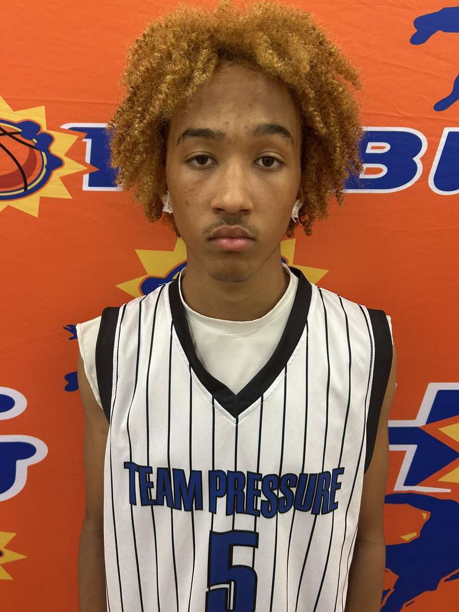 BigShotsGameMVP's tweet photo. #BigShots #CarolinaChallenge 

16U

Truth Generation - 59
Zymeer Vick - 12

Team Pressure 910 - 58
Josh Green - 11 https://t.co/Qhsvj0Db8V