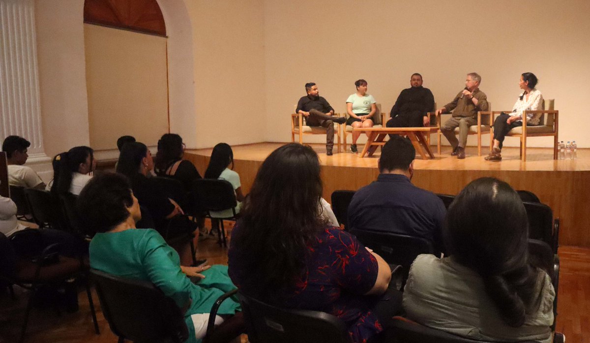 Así el estreno de nuestro cortometraje documental Guardianes del territorio. Gracias a todas las personas que asistieron. El cine documental como herramienta organizativa, de memoria y de conciencia social y ambiental. Nos vemos en próximas proyecciones.