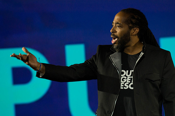 I believe your greatest power lies in your authentic voice. In my latest blog, I share how speaking your truth unlocks connection, confidence, and transformation — both in yourself and in those you lead.

🔗 Read the full post on my site - Link in bio.

 #SpokenWordPoetry