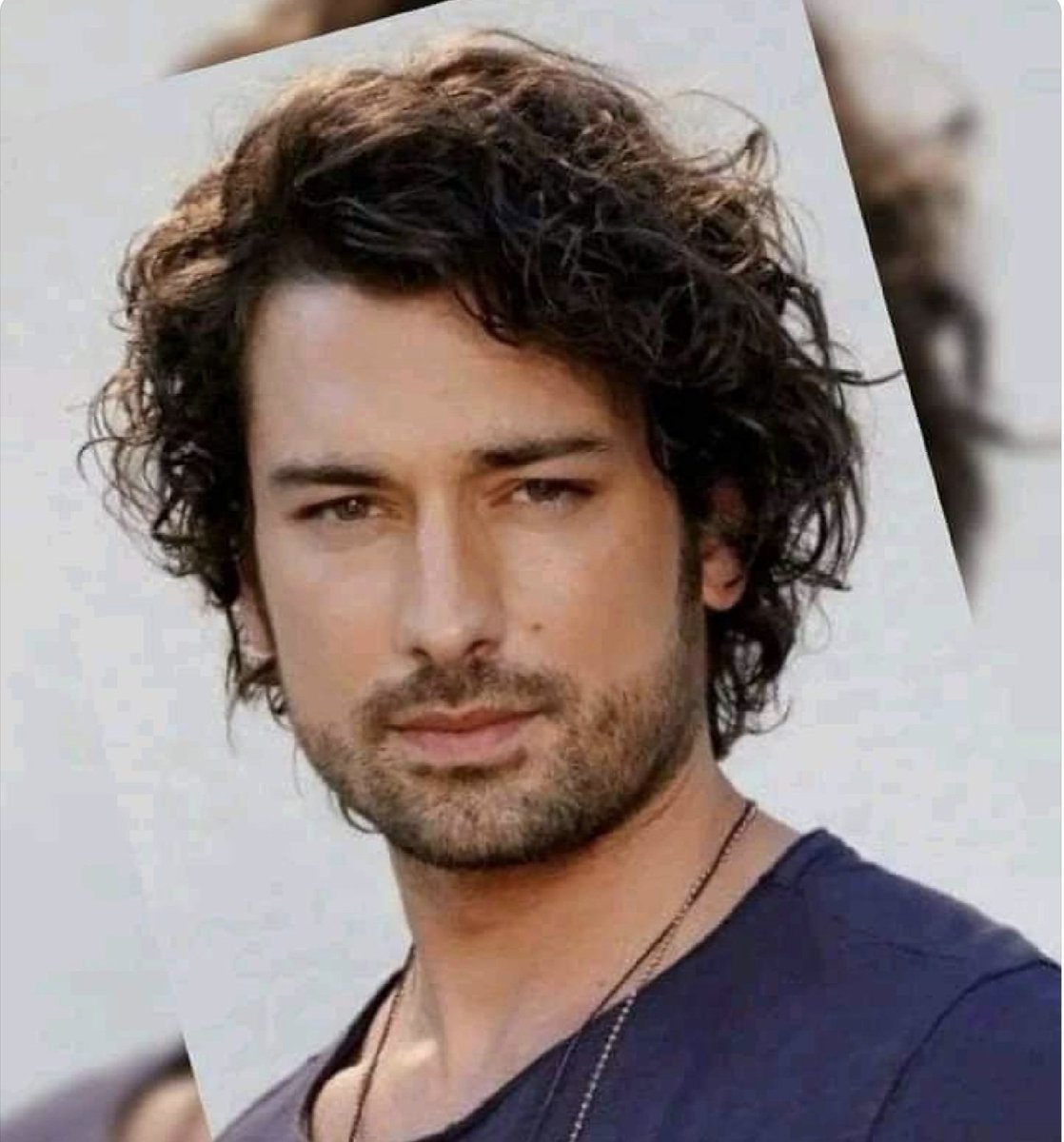 Bu gece TT listesine giren etiketler💥
her zaman favorim ❤️ 
#AlpNavruz 20K