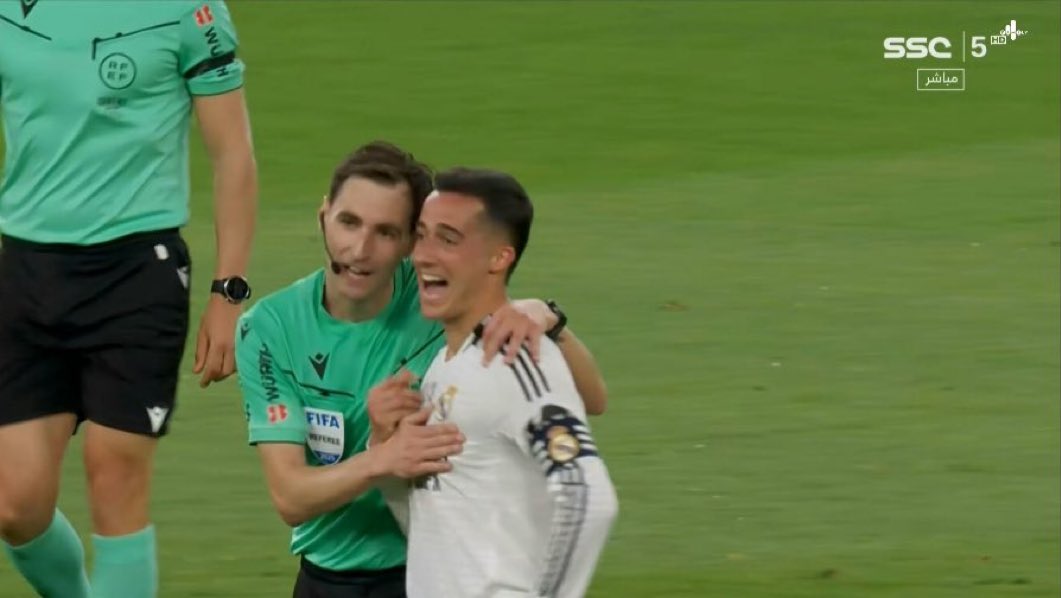 Somhiseremfcb's tweet image. Menos mal que querían cambiar de árbitro.