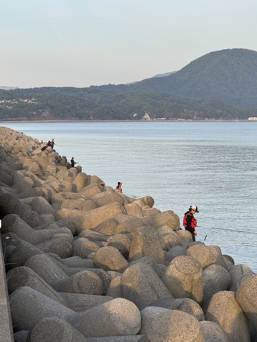 YBb3aVjlt5P4lfO's tweet image. はじめまーす🎣