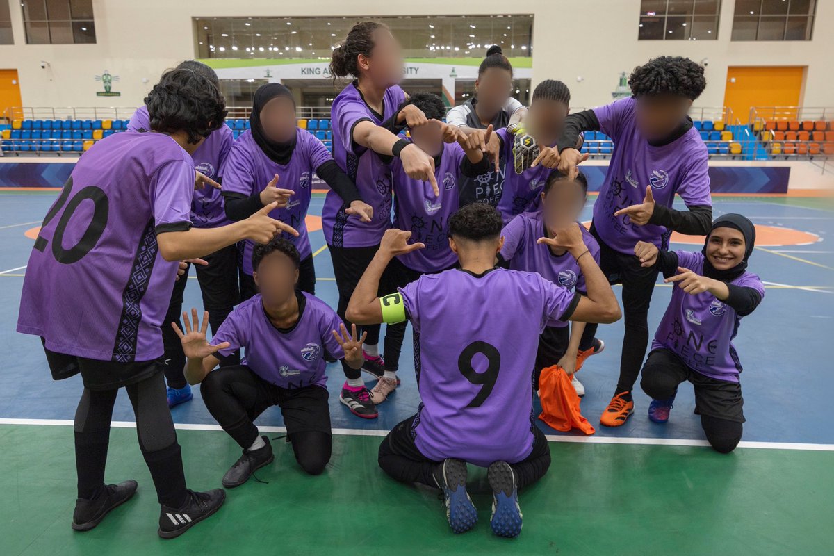 📸| التقاطه للفرحة بالفوز والتأهل💜✨💪🏼
#العنقاء #بطولة_الصالات_للسيدات