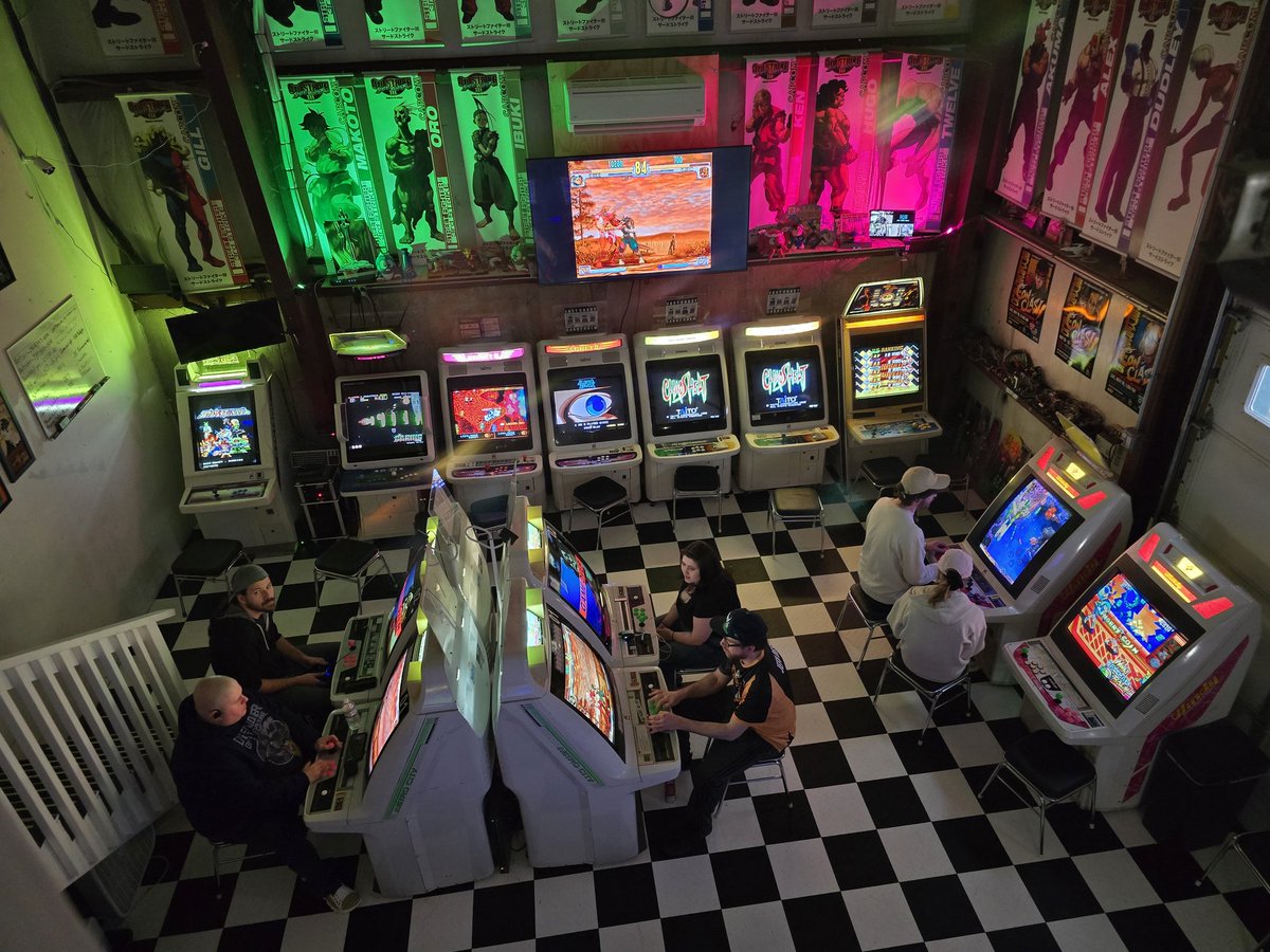 We are LIVE now with Fight For The Future Pt3: the Battle for Smoothcat's Chair! Casuals until 7pm EST when the Tournament starts! Watch on twitch.tv/imbord3rlin3 #ec3 #jazzycircuit #arcade #candycab #realhardware #fgc #capcom