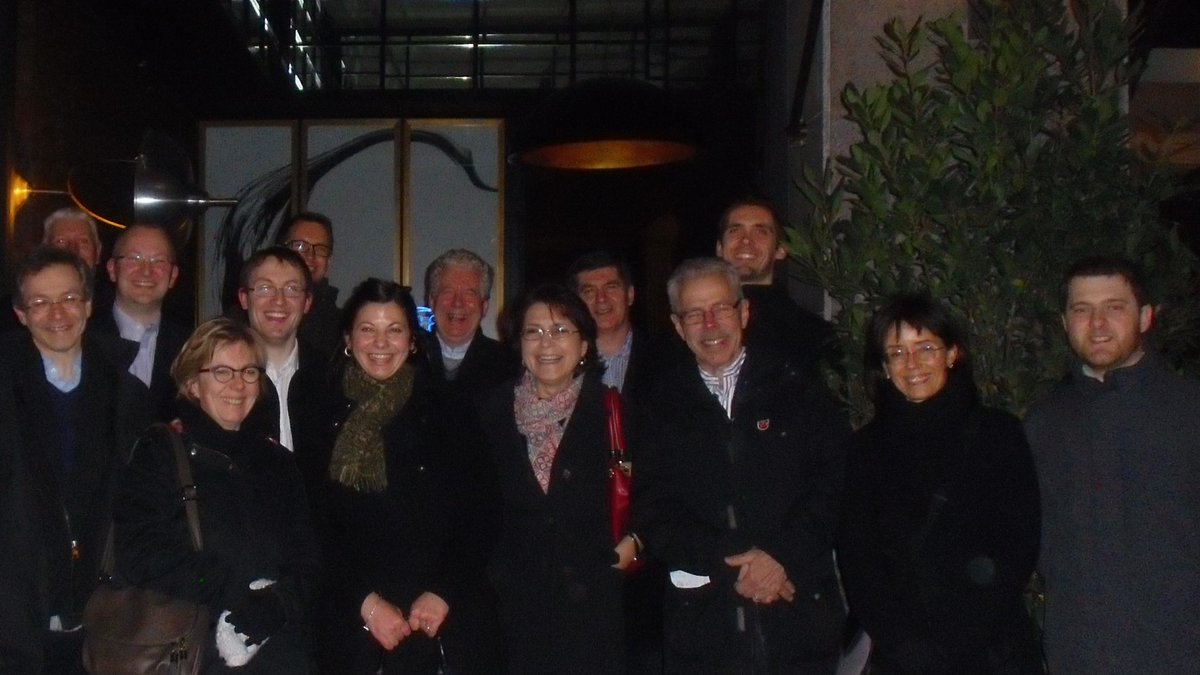 James D Chalmers tweet media