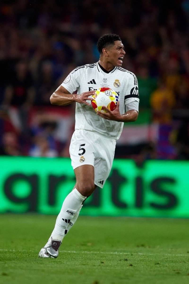 رجل بمعنى الكلمه اكثر من كافح و حارب ولاكن الوعد الموسم القادم انشاءالله 

#برشلونه_ريال_مدريد