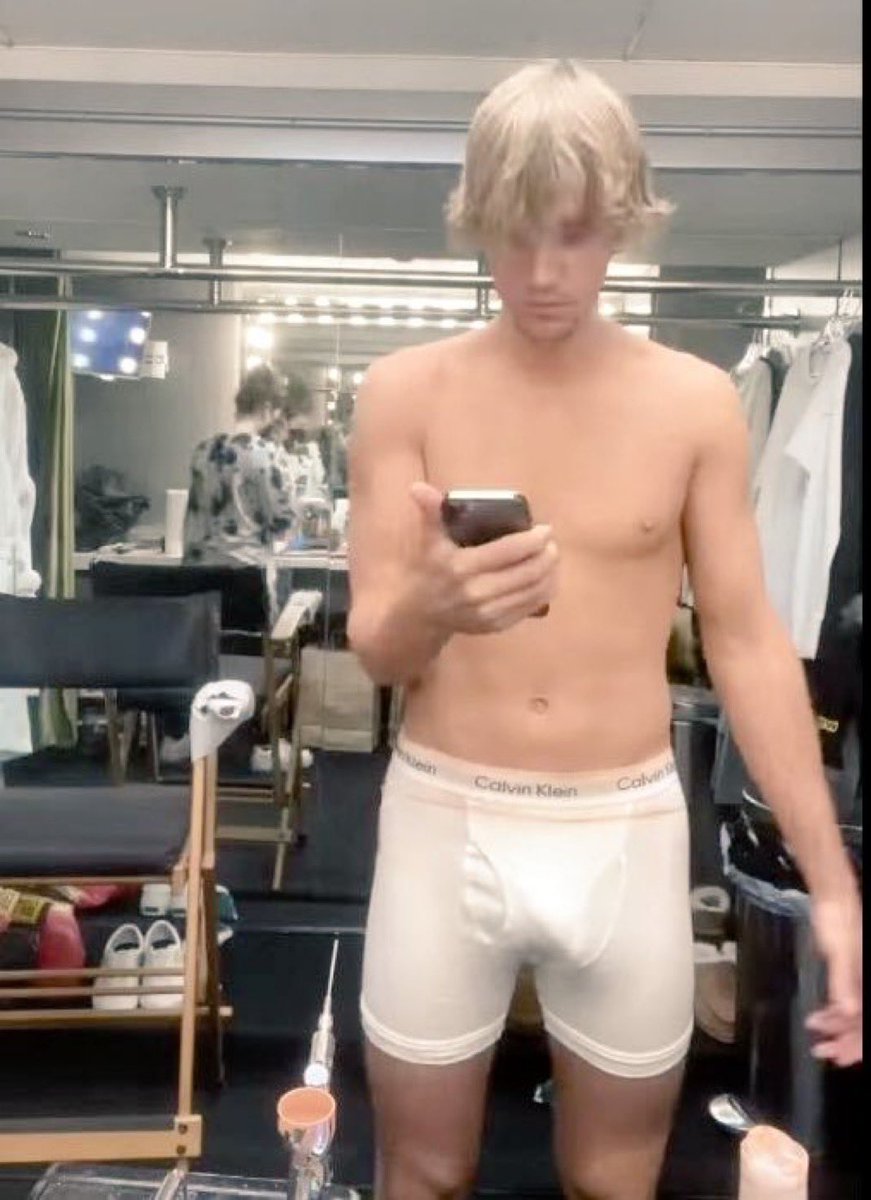 famous_bulge's tweet photo. Justin BIEBER / LEAKED / Old media https://t.co/RXmvYpqVav