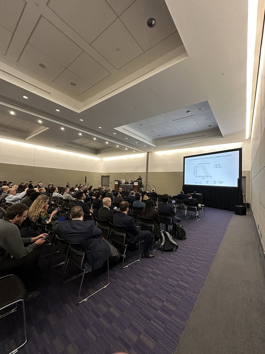 PavelPichardoMD's tweet image. Another strong day at #AANS2025!
Great work by the UTH team and @EsquenaziMD on the gut–glioma axis research at the lab — exciting developments ahead! @AANSNeuro @NeurosurgUTH