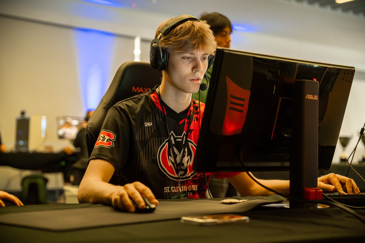 Trojans Esports (@dsu_esports) on Twitter photo They're going the distance❗️
Trojan Valorant triumphs in game 3 over <a href="/SCSUesports/">St. Cloud State Esports</a>.
Ending the 59 round set 11-13, 13-11, 13-2 to win the series 2-1!
#TrojanNation #ChargedUpTrojans #CCL2025 They're going the distance❗️
Trojan Valorant triumphs in game 3 over <a href="/SCSUesports/">St. Cloud State Esports</a>.
Ending the 59 round set 11-13, 13-11, 13-2 to win the series 2-1!
#TrojanNation #ChargedUpTrojans #CCL2025