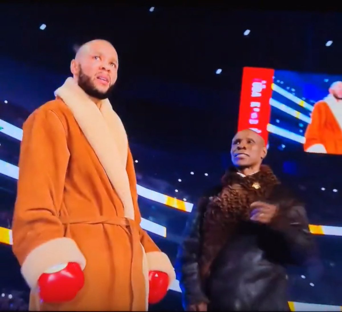 Del Trotter provided tonights outfit for Chris Eubank Jrs walkout 

#EubankBenn