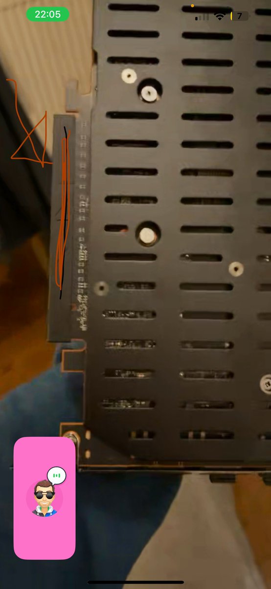 SeanFle27587477's tweet photo. @lewisormerod how to not put a graphics card in lmao https://t.co/txC0BmaiSZ