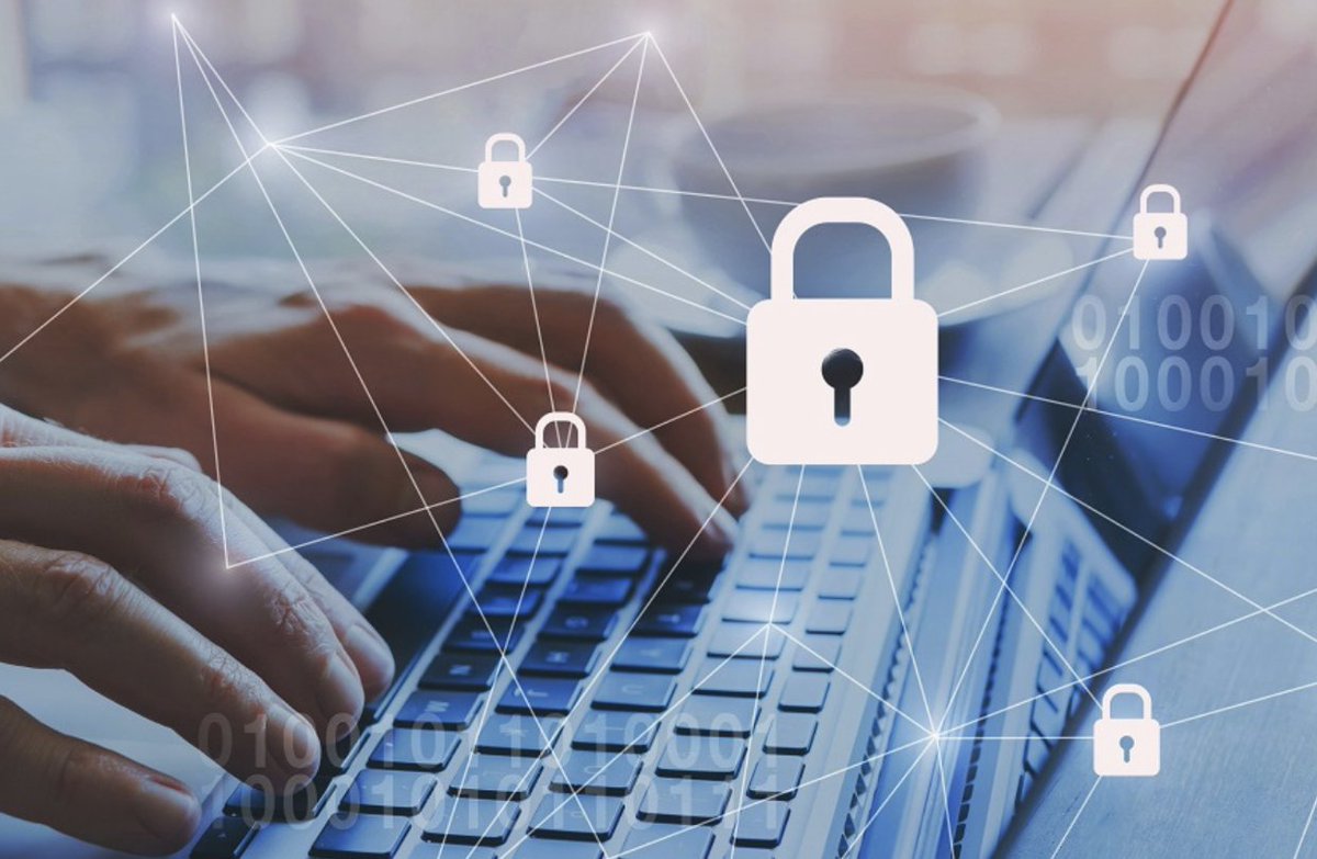 Juanky7274's tweet photo. Security Bite: El informe 2024 del IC3 del FBI revela pérdidas récord de $16,600M por ciberdelitos, con el 83% por fraude online. El phishing y el BEC siguen dominando. ¿Tu empresa ya refuerza su seguridad Apple con Mosyle? #Ciberseguridad #AppleMDM https://t.co/hxU5Kal7B8