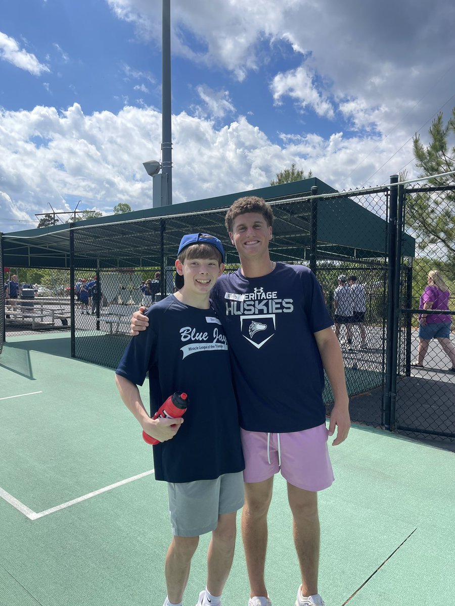 landotown's tweet photo. Thank you to the @HHSHuskiesbb coaches, players, and families that showed up to support the @MLoftheTriangle today at the North Raleigh field. The Huskies are always among our best volunteer groups each year.

Landy Townsend
MLT Board Chair https://t.co/dir9t0wbcH