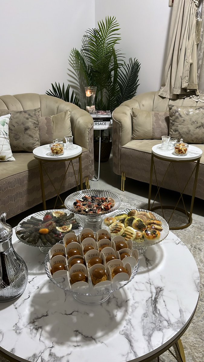 الشيء إللي مَ يعَطيك قيمتَك فارقه.