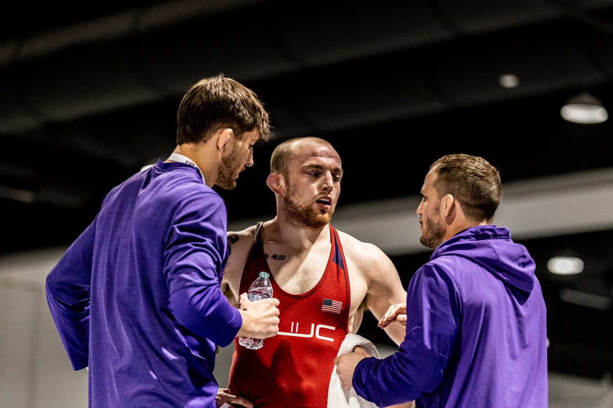 UNI Wrestling tweet media