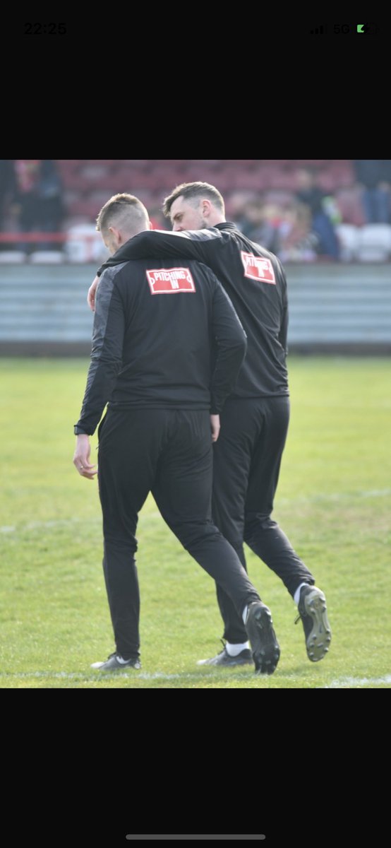 leeatts90's tweet photo. ♥️♥️ @MattWain2 @BelperTownFC doing it with my best mate ⚽️ https://t.co/0bKvdQzc38
