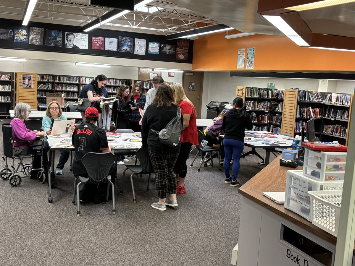 MJHS “Raid The Halls!” Lots of people, lots of memories, lots of stories and lots of laughs!!! #onceaneaglesalwaysaneagle <a href="/MJHS_Goetz/">Misty Goetz</a> @MjhToddwells <a href="/MJHS_Comello/">Jerry Comello</a>