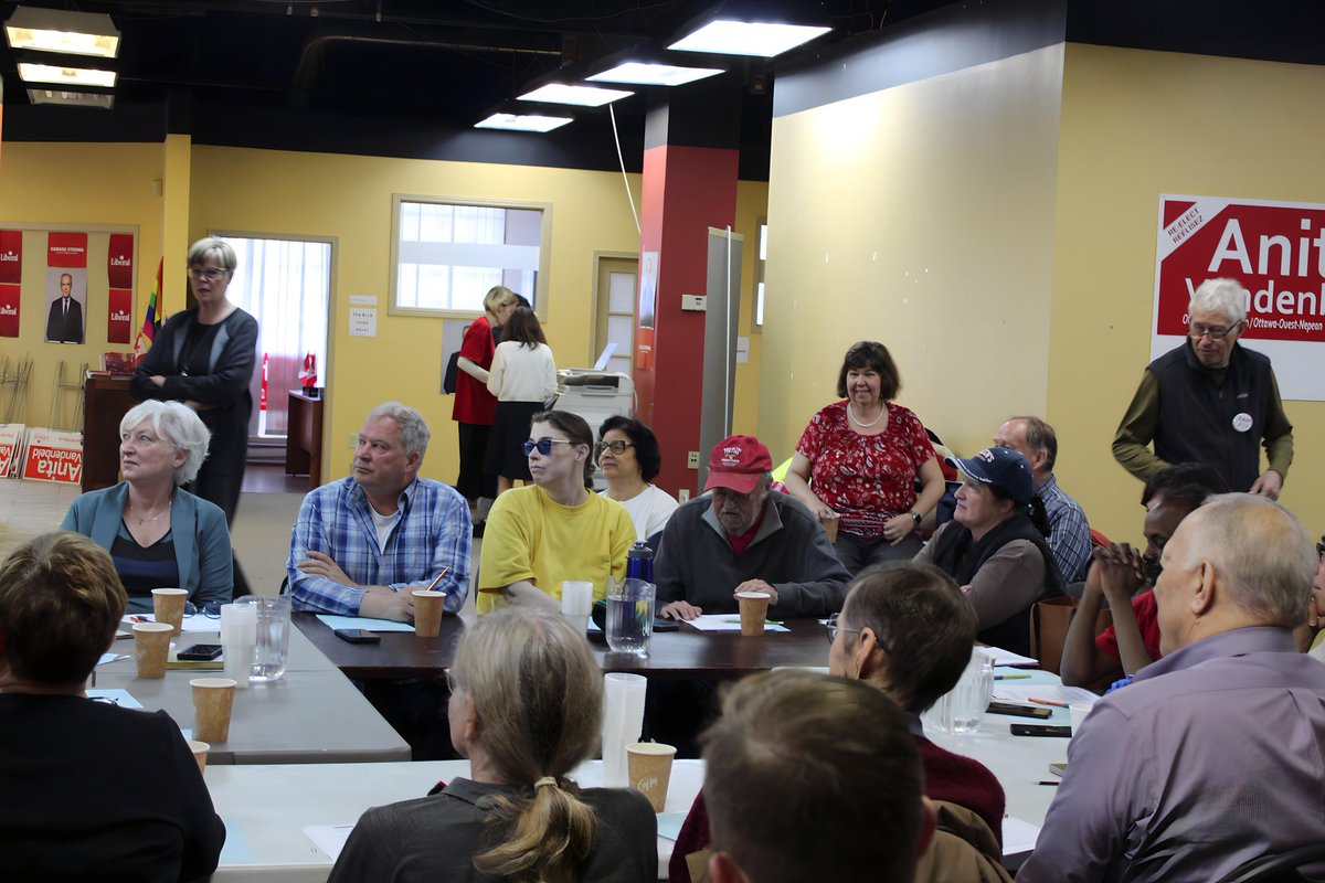 anitavandenbeld's tweet photo. Today’s training was packed with incredible energy!
With just 2 days left before Election Day, the momentum is stronger than ever! Let's build a stronger Canada together 🇨🇦
#OttWN https://t.co/MkjlbiWb6L