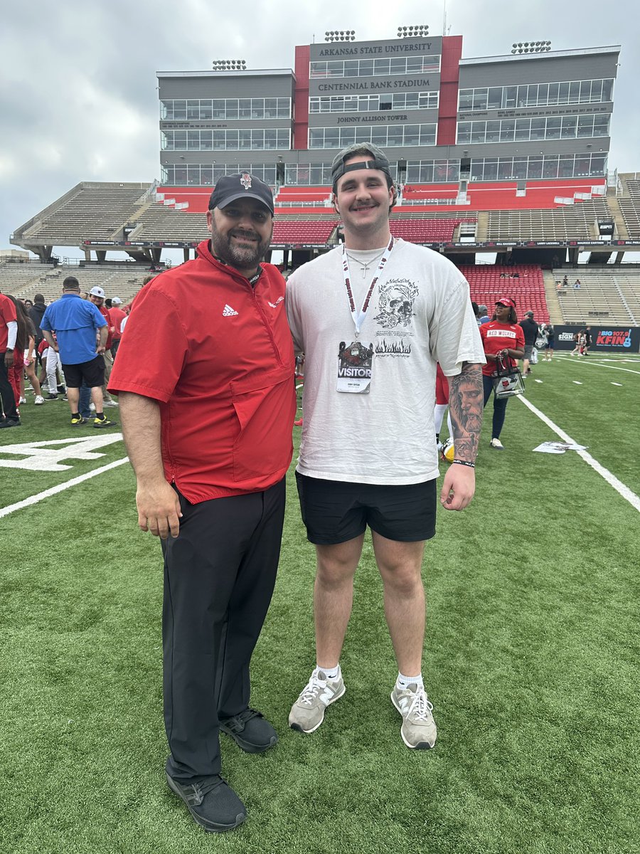 CodyTaylor68's tweet photo. Had a great day at @AStateFB. Thank you @CoachNickGrimes @CoachRyanFavre @GMJones_ @CoachButchJones for an awesome time. See you again soon! #WolvesUp #Grimey #Grit #ADifferentBreed #HowlYes
@GreenwoodFball @GWDFootball @CoachMoreton76 @MoretonHunter @GRWDSC @GWoodDogPound https://t.co/Y6r6dDmD3r