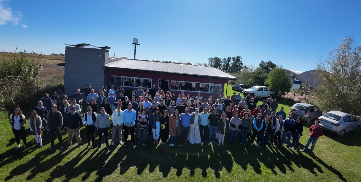 valenmirandaok's tweet photo. En Trenque recibimos a más de 100 jóvenes dirigentes de toda la Provincia 🇮🇩

Recorrimos el Polo Científico Tecnológico y el Polo Ambiental, dos políticas públicas que nos destacan en la gestión. ♻️🔬

También generamos un ámbito de intercambio de ideas y trazamos una agenda de trabajo en común. 

Se vienen enormes desafíos para nuestra generación en cada rincón de la Provincia. Las propuestas que podamos ofrecer, la agenda de temas que impulsemos y la forma en que la logremos transmitir a la sociedad van a ser claves.

Hay determinación, compromiso y convicción para lo que se viene. 💪🏻💪🏻