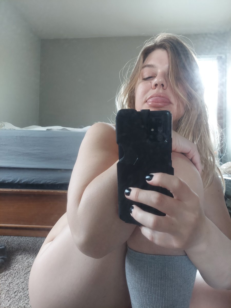 Riley_Tantra33's tweet photo. https://t.co/gcMhlotDCy

#nyc #la #blonde #cam #camgirlِ  #domination #fetish #kink #play #freak #slut #toes #suck #wet #mouth #pussy #tease #please #worship #bdsm #watchme #onlyfans #girl https://t.co/1dYyUYzv4r