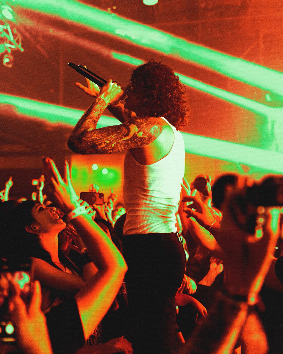 altwavemag's tweet image. Blessthefall 

📸: Bailey B.
#blessthefall #metal #concert #altwave