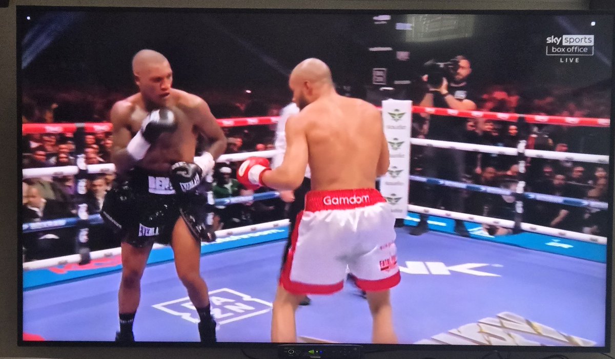 Chris120778's tweet photo. #TeamStream has been flawless. The fight sucks, though. SMFH
Back to #CopaDelRey #Superclรกsico
#BarcelonaRealMadrid https://t.co/3X3N8052B3