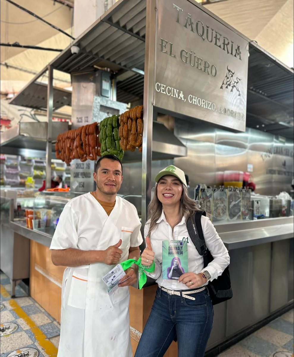 Día 3| Esta mañana estuve recorriendo el centro de #Toluca. 

Me siento feliz por cada palabra, cada saludo, y cada conversación.

Gracias por el recibimiento y por permitirme compartir con ustedes quien soy.

Estoy lista para seguir sirviendo con responsabilidad y experiencia.