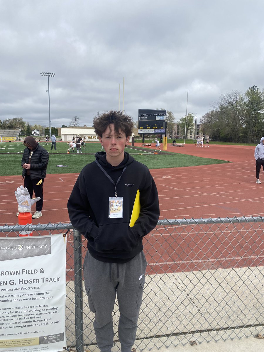 OwenAskren's tweet image. Great time at the @valpoufootball spring game! Thanks for the invite @Coach_RJG @CoachWaddle @CoachFlo12 !
@MCHS__FBALL @PrepRedzoneIL @EDGYTIM @Bryan_Ault @DeepDishFB